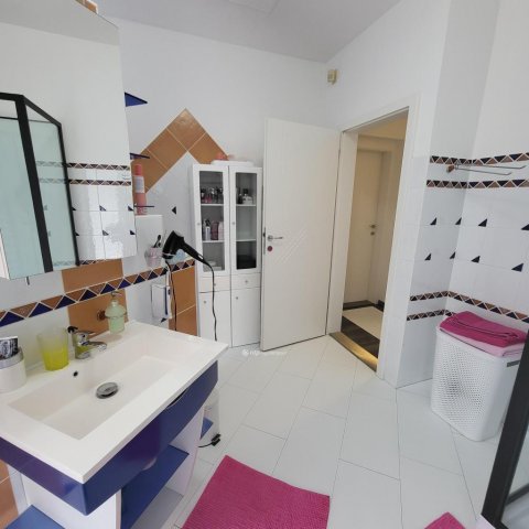 Eladó családi ház, Debrecenben 850 M Ft, 4 szobás