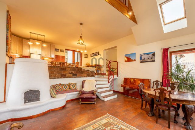 Eladó családi ház, Pilisszentlászlón 163 M Ft, 6 szobás