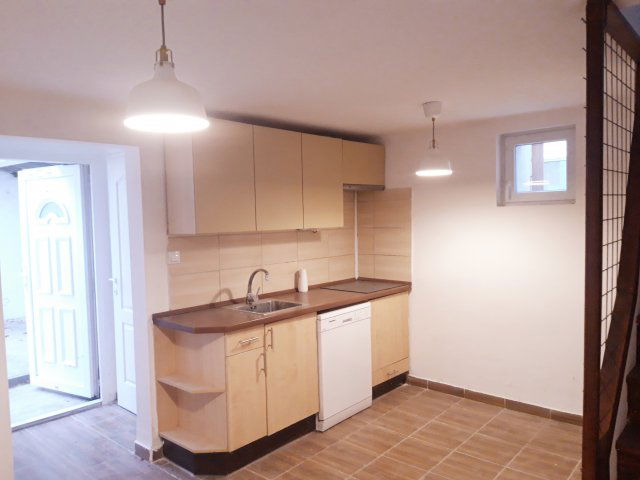 Eladó családi ház, Budaörsön 79.9 M Ft, 4+1 szobás