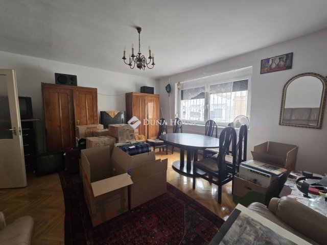 Eladó téglalakás, Pécsett 68.9 M Ft, 4 szobás