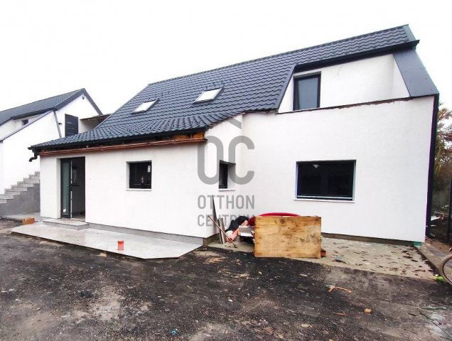 Eladó téglalakás, Balatonlelleén 89.9 M Ft, 4 szobás