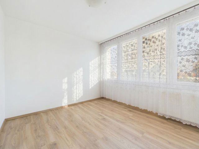 Eladó panellakás, Budapesten, XXII. kerületben, Leányka utcában