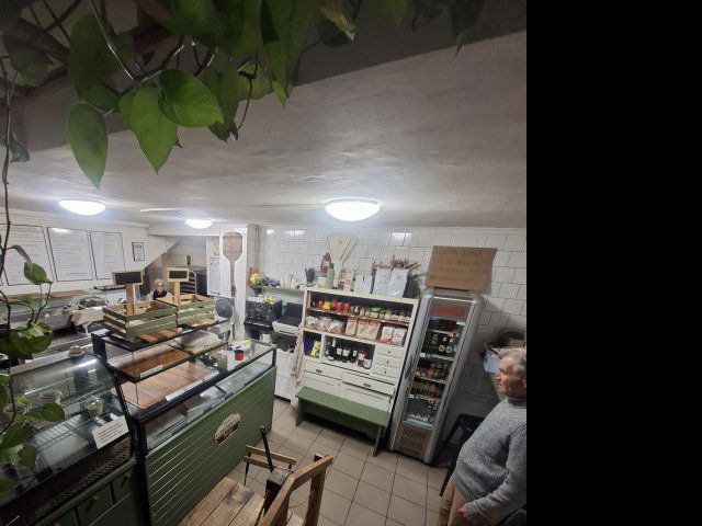 Eladó üzlethelyiség, Budapesten, III. kerületben 39.99 M Ft