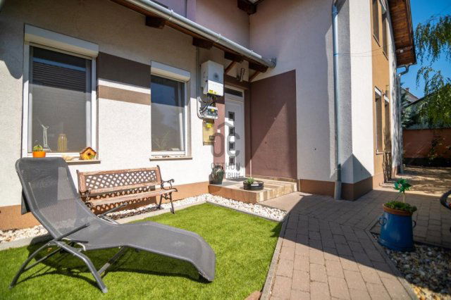 Eladó ikerház, Budapesten, XVIII. kerületben 164.9 M Ft, 5 szobás