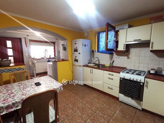 Eladó családi ház, Dömsödön 38.9 M Ft, 3 szobás