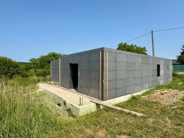 Eladó ikerház, Cserszegtomajon 74.9 M Ft, 4 szobás