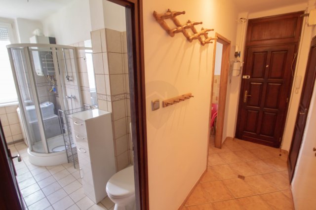Kiadó téglalakás, albérlet, Tatán 190 E Ft / hó, 2 szobás