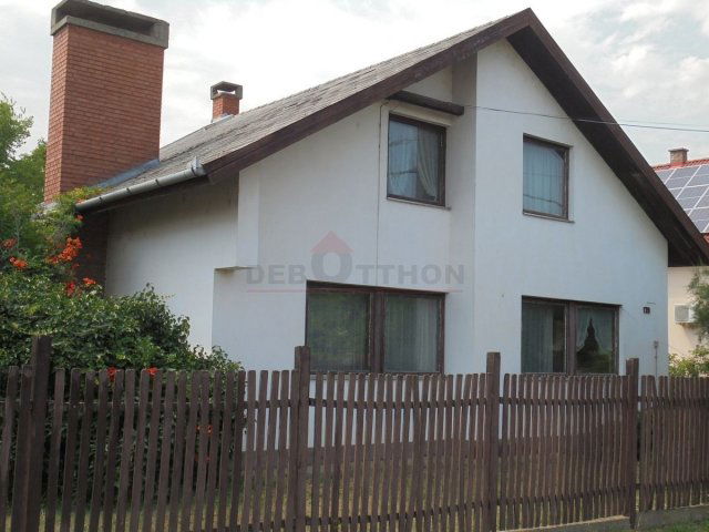 Eladó családi ház, Debrecenben 99 M Ft, 4 szobás