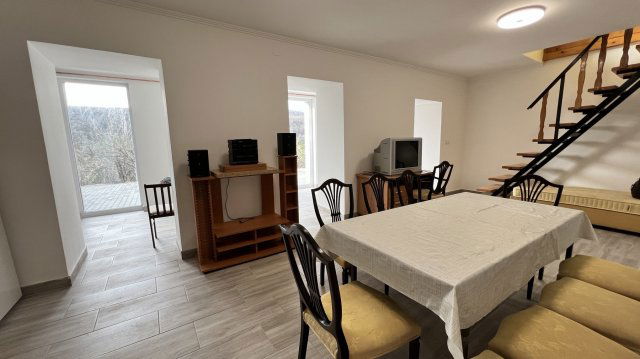 Kiadó családi ház, albérlet, Remeteszőlősön 540 E Ft / hó