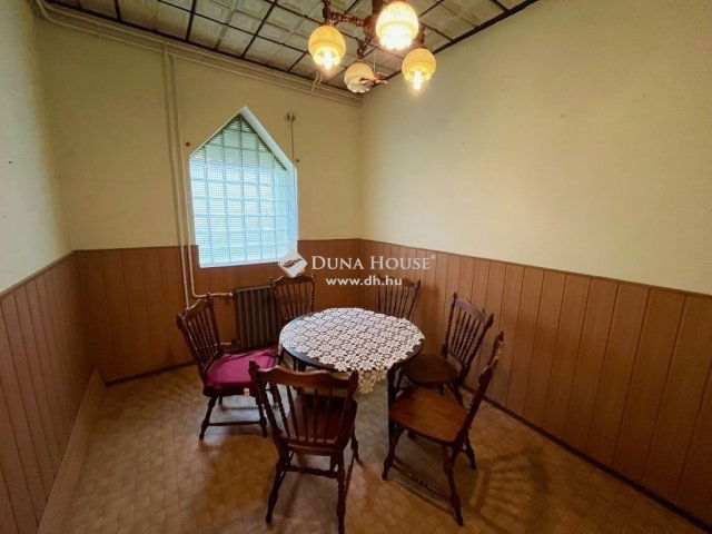 Eladó családi ház, Székesfehérvárott 89.9 M Ft, 4 szobás