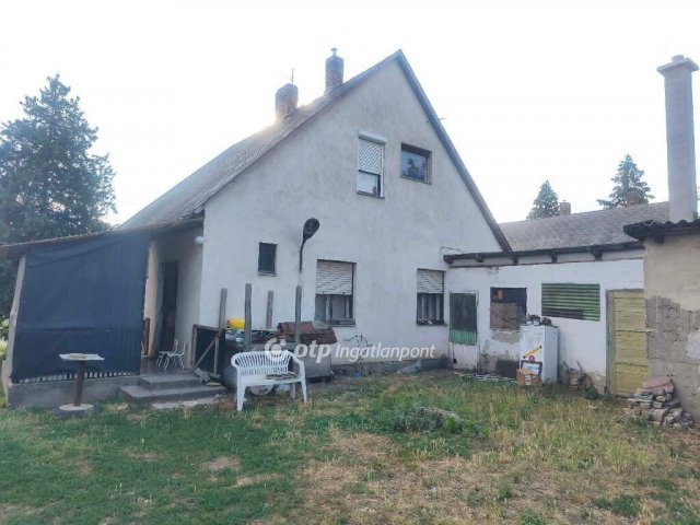 Eladó családi ház, Szedresen 36 M Ft, 4+1 szobás