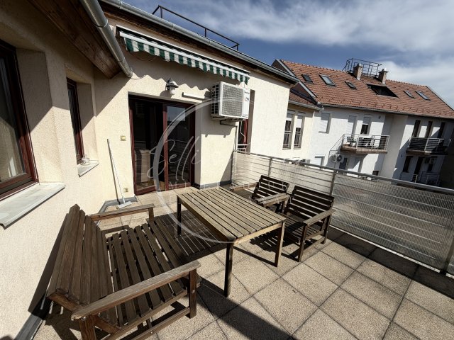 Eladó téglalakás, Pécsett, Könyök utcában 84.9 M Ft, 3 szobás