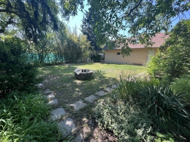 Eladó családi ház, Budapesten, XVI. kerületben 220 M Ft