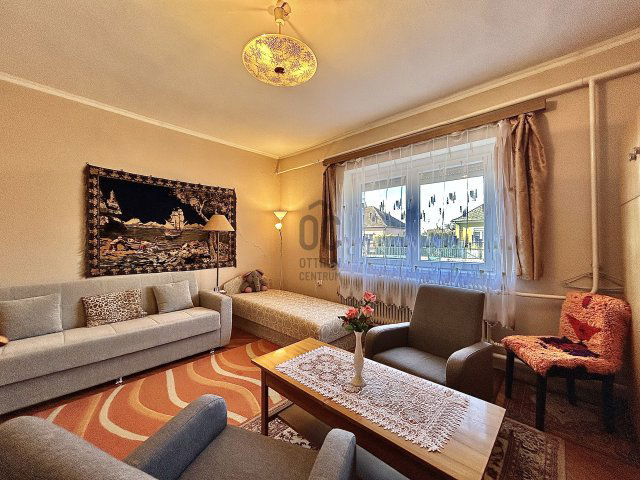 Eladó családi ház, Gönyűn 61.5 M Ft, 3 szobás