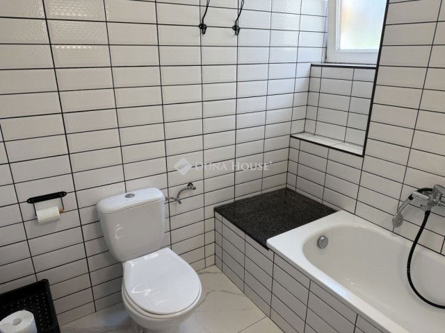 Eladó téglalakás, Pécsett 37.9 M Ft, 2 szobás