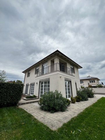 Eladó családi ház, Győrött 299 M Ft, 5+1 szobás