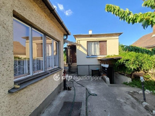 Eladó családi ház, Felsőpakonyban 69 M Ft, 2+1 szobás