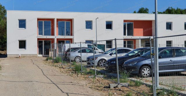 Eladó iroda, Győrött 38.99 M Ft, 2 szobás / költözzbe.hu