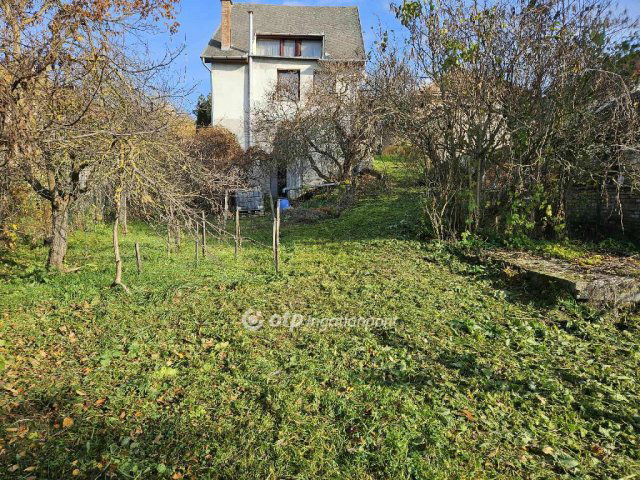 Eladó családi ház, Sóskúton 100 M Ft, 4 szobás