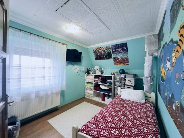 Eladó családi ház, Bugyin 82 M Ft, 5 szobás