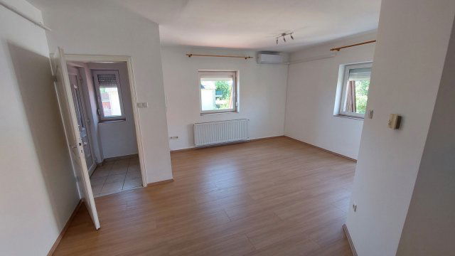 Kiadó téglalakás, albérlet, Dunakeszin 200 E Ft / hó