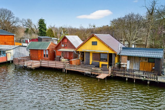 Eladó családi ház, Tatabányán 16 M Ft, 1 szobás