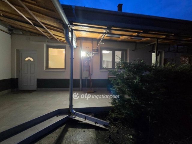 Eladó téglalakás, Debrecenben 55.9 M Ft, 2 szobás