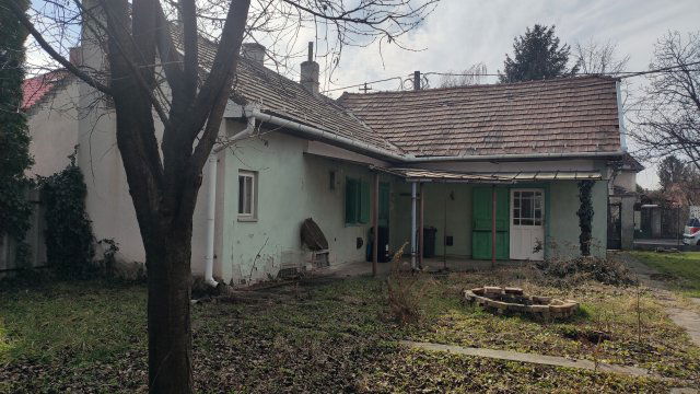 Eladó családi ház, Budapesten, XVIII. kerületben, Előd utcában