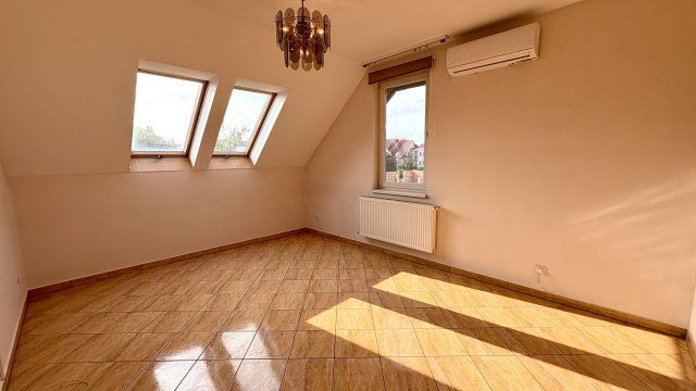 Kiadó téglalakás, albérlet, Debrecenben 270 E Ft / hó, 3 szobás
