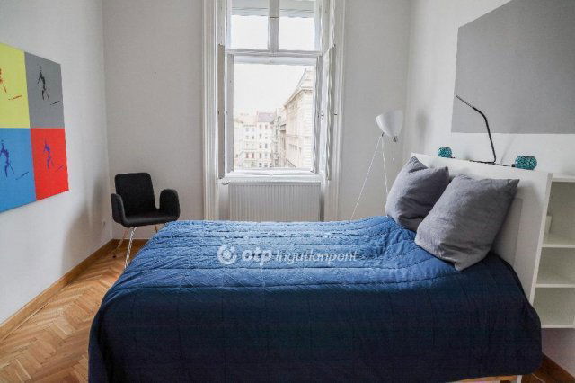 Eladó téglalakás, Budapesten, VI. kerületben 79.9 M Ft, 2 szobás