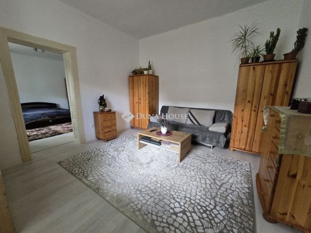 Eladó családi ház, Kiskassán 20.99 M Ft, 2 szobás