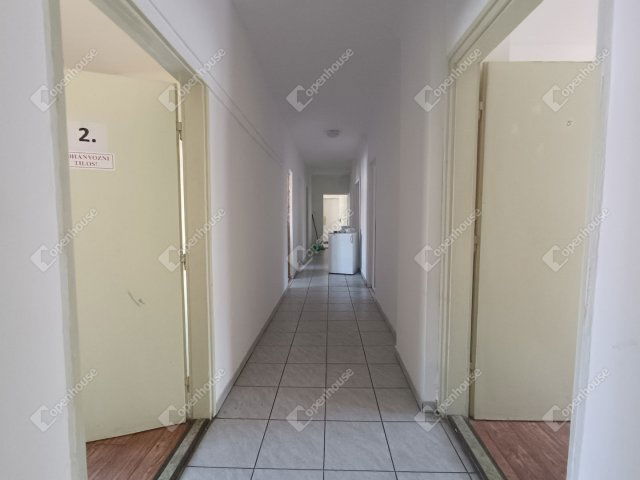Kiadó ipari ingatlan, Sopronban 1000 E Ft / hó