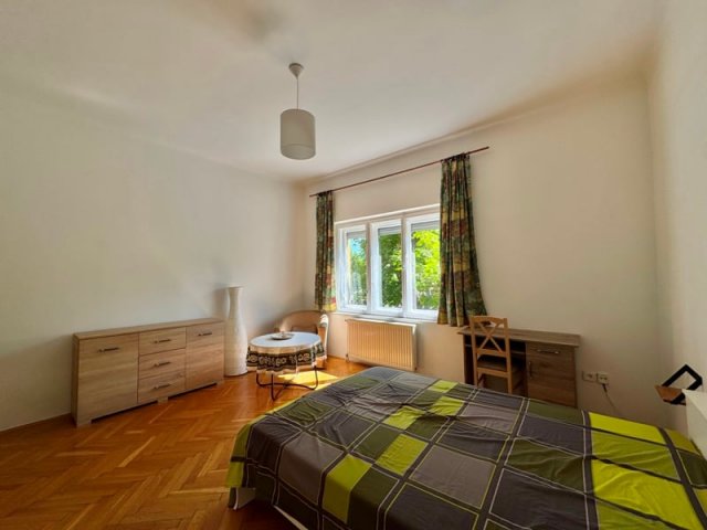 Kiadó téglalakás, albérlet, Pécsett, Igló utcában, 1 szobás