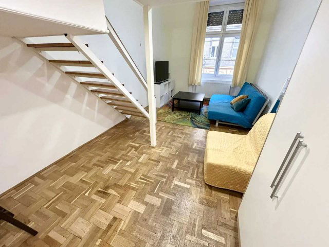 Eladó téglalakás, Budapesten, VII. kerületben, Kertész utcában