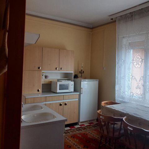 Eladó téglalakás, Pásztón 49.5 M Ft, 3 szobás