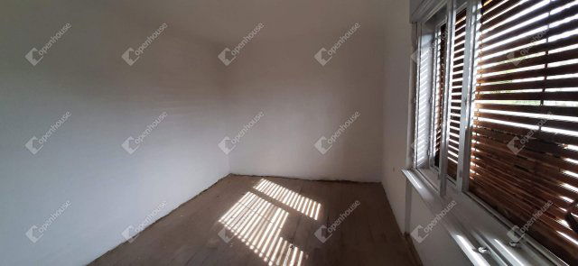 Eladó családi ház, Zalabaksán 18 M Ft, 4 szobás