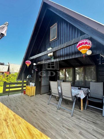 Eladó nyaraló, Fehérvárcsurgón 42 M Ft, 2+1 szobás