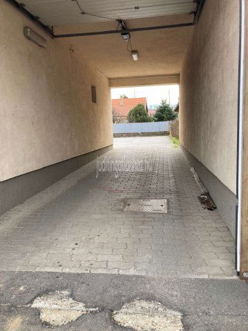 Eladó üzlethelyiség, Nyíregyházán 65 M Ft, 3 szobás
