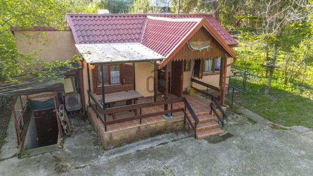 Eladó családi ház, Biatorbágyon 29.9 M Ft, 1 szobás
