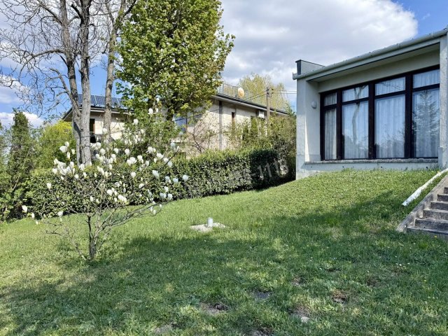 Eladó családi ház, Budapesten, XII. kerületben 820 M Ft