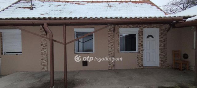 Eladó családi ház, Jászberényben 24.9 M Ft, 1+2 szobás