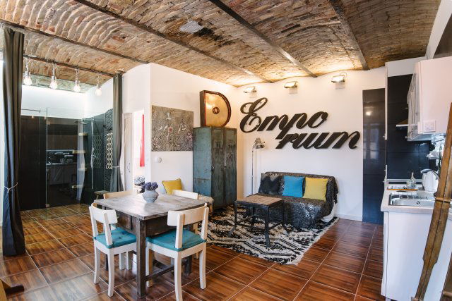 Kiadó téglalakás, albérlet, Budapesten, VI. kerületben