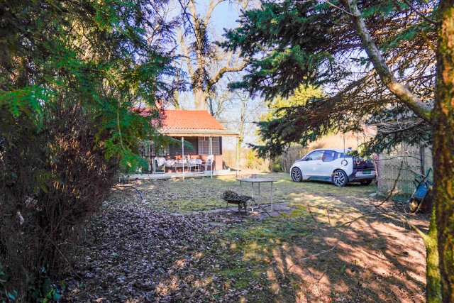 Eladó nyaraló, Taksonyon 29.9 M Ft, 3 szobás