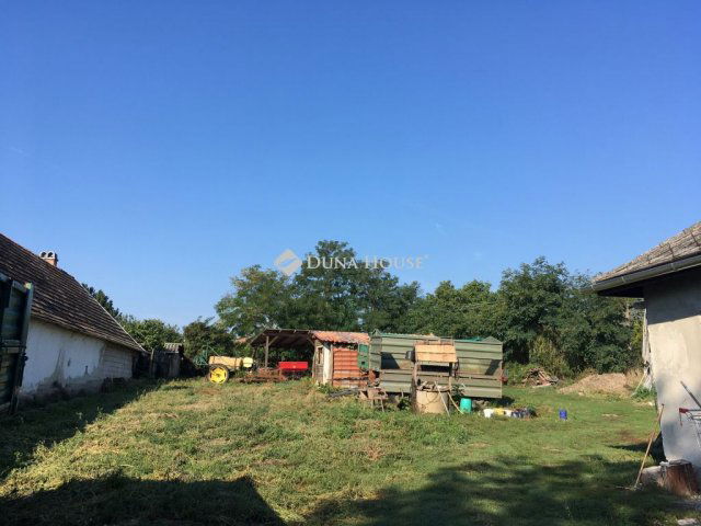 Eladó családi ház, Felcsúton 32 M Ft, 2+1 szobás
