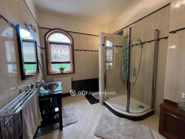 Eladó családi ház, Budapesten, XXI. kerületben 299 M Ft