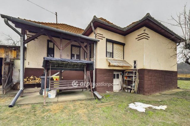 Eladó családi ház, Szentdomonkoson 15.9 M Ft, 2 szobás