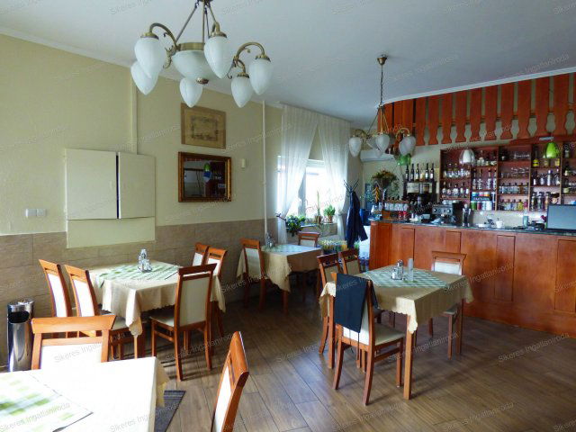 Eladó üzlethelyiség, Tatabányán 450 M Ft / költözzbe.hu