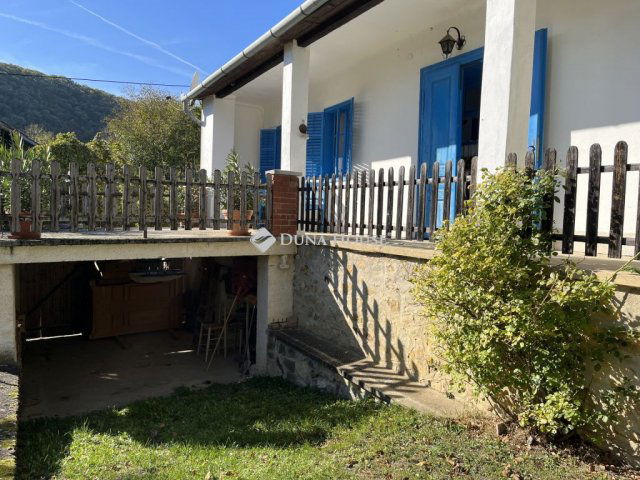Eladó családi ház, Mecseknádasdon 34.233 M Ft, 3 szobás