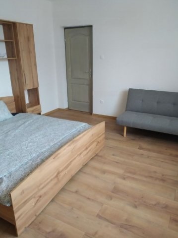 Kiadó téglalakás, albérlet, XX. kerületben, Szakolca utcában