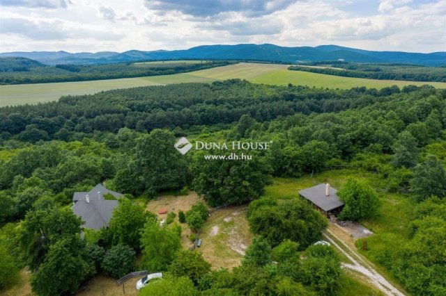 Eladó családi ház, Harsányban 399 M Ft, 7 szobás